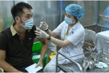 COVID-19 tại Việt Nam ngày 13/12: Hơn 15,000 ca nhiễm mới, Hà Nội vượt Sài Gòn với 1,000 ca, F0 ở Bình Dương không được hỗ trợ điều trị