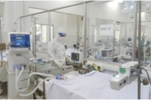 COVID-19 tại Việt Nam ngày 14/12: Hơn 15,000 ca nhiễm mới, Hà Nội hơn 3,300 F0 đang điều trị tại nhà, Cần Thơ dừng chích lô vaccine tăng hạn