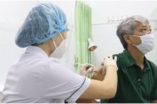 COVID-19 tại Việt Nam ngày 25/12: Hơn 15,000 ca nhiễm mới, Sài Gòn không còn quận ‘vùng cam’, Hà Nội thêm 6 quận nguy cơ cao