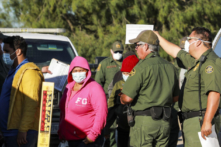 Số vụ trục xuất giảm xuống mức thấp mới dưới thời TT Biden