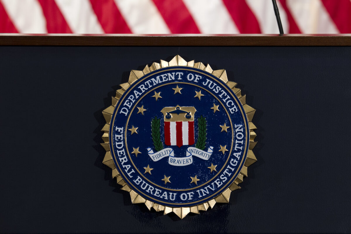 FBI có thể thu thập siêu dữ liệu từ WhatsApp trong 15 phút