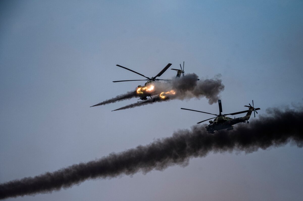 Trực thăng tấn công của Nga phóng hỏa tiễn