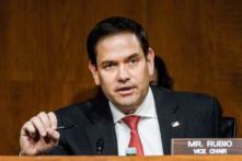 TNS Rubio chặn bỏ phiếu cho dự luật quốc phòng vì vấn đề Tân Cương