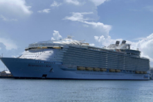Du thuyền Royal Caribbean ghi nhận ca nhiễm COVID-19 mặc dù hành khách đã chích ngừa đầy đủ