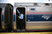 Amtrak tạm hoãn lệnh bắt buộc chích vaccine COVID-19 cho nhân viên