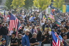 Hàng trăm nhân viên trường LA bị sa thải vì không chích ngừa COVID-19