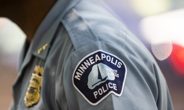 Hội đồng Thành phố Minneapolis tăng ngân sách cảnh sát