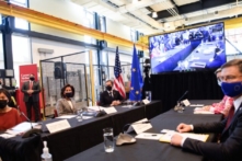 Hoa Kỳ và EU từ chối thương mại với Trung Quốc