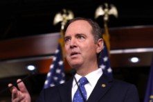 Ủy ban 06/01 xác nhận ông Schiff đưa ra đoạn tin nhắn đã bị chỉnh sửa nội dung