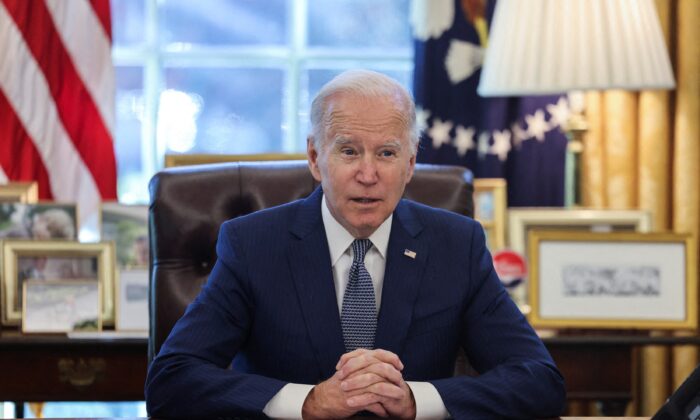 Tổng thống Biden sẽ ký đạo luật ngăn chặn lao động cưỡng bức đối với người Duy Ngô Nhĩ