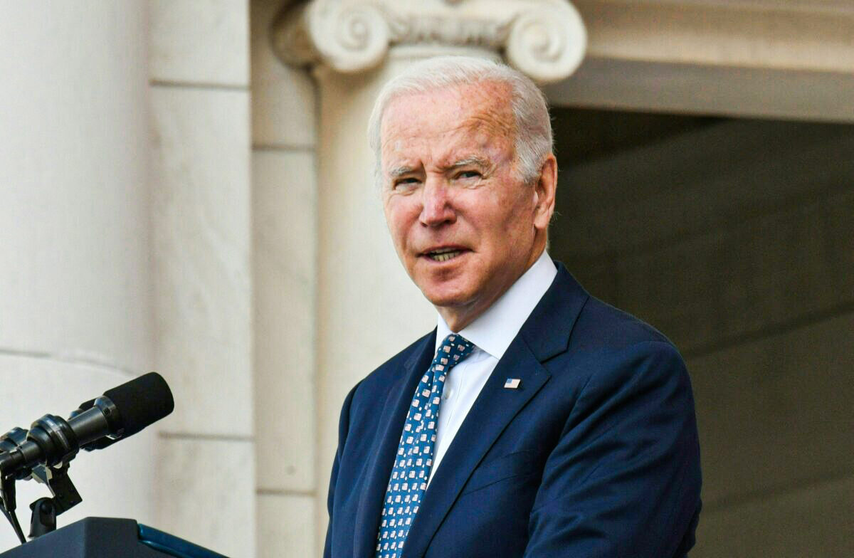 TT Biden: Điều quân đến Ukraine ‘không phải là một lựa chọn’