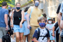 1.5 triệu bậc cha mẹ có thể bỏ việc khi có phúc lợi Tín Thuế cho Trẻ em (CTC) mở rộng