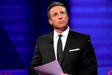 CNN sa thải người dẫn chương trình Chris Cuomo