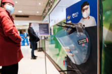 Biến thể Omicron gây ra làn sóng đóng cửa trên khắp Hoa Kỳ