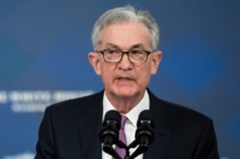 Chủ tịch Fed cho biết biến thể Omicron đặt ra rủi ro đối với việc làm, lạm phát, chuỗi cung ứng