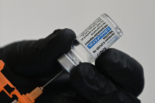 FDA tăng cường cảnh báo về tình trạng nghiêm trọng liên quan đến vaccine J&J