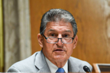 TNS Manchin tuyên bố sẽ không ủng hộ dự luật ‘Xây dựng lại Tốt hơn’ của TT Biden