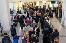 Du khách đến Hoa Kỳ đối mặt với xét nghiệm COVID-19 nghiêm ngặt hơn