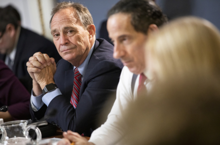 Thành viên Đảng Dân Chủ thứ 26 tuyên bố về hưu vào năm 2022