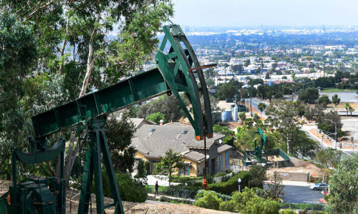 Los Angeles sẽ cấm các giếng dầu và khí đốt