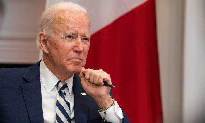 Tổng thống Biden khai chiến với doanh nghiệp để chống lại lạm phát tăng lên