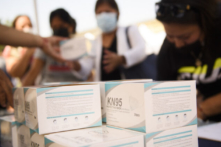 Quốc hội Hoa Kỳ phân phát khẩu trang ‘sản xuất tại Trung Quốc’ cho các dân biểu