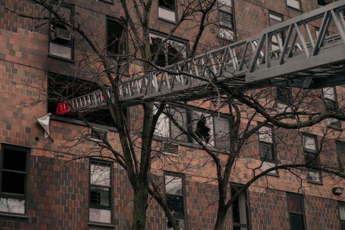 Hỏa hoạn ở chung cư New York: 19 người thiệt mạng, trong đó có 9 trẻ em