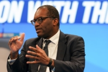 Luật mới của Anh Quốc tăng giám sát đầu tư của ngoại quốc trong các vụ thâu tóm thù địch