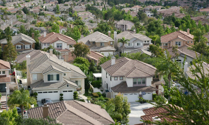 Hoa Kỳ: Một liên minh cấp cơ sở phản đối luật mới về nhà ở đơn lẻ của California