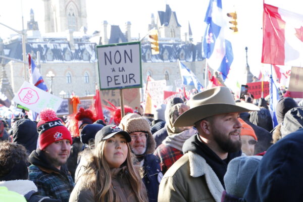 Loạt ảnh: Cuộc biểu tình xe tải Freedom Convoy ở Ottawa, Canada