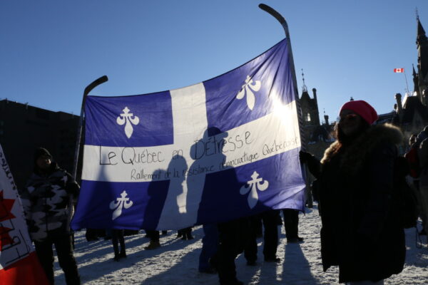 Loạt ảnh: Cuộc biểu tình xe tải Freedom Convoy ở Ottawa, Canada