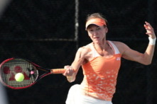 Úc tạm giữ một vận động viên quần vợt khác sau Novak Djokovic