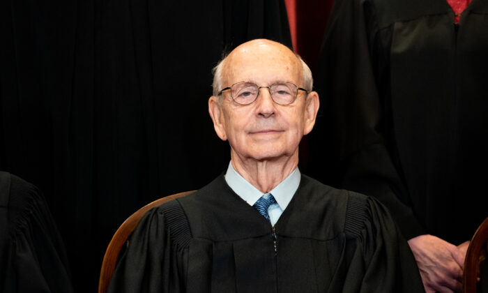 Thẩm phán Tối cao Pháp viện Hoa Kỳ Stephen Breyer sẽ về hưu