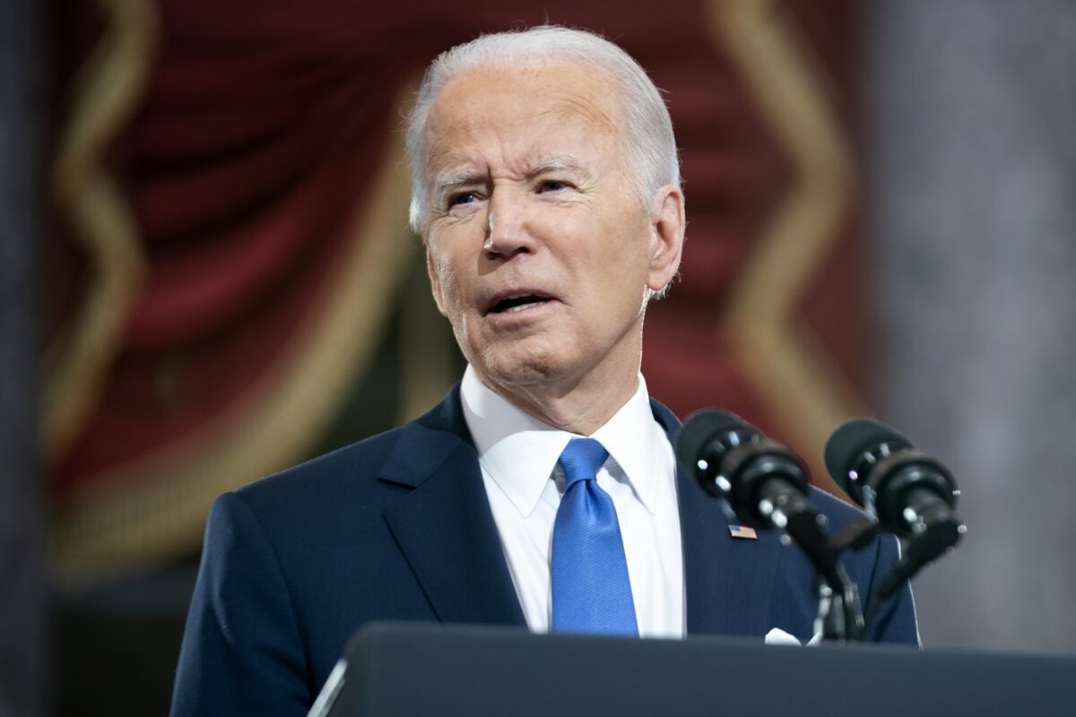 TT Biden lên án vụ xâm phạm Điện Capitol ngày 06/01, cựu TT Trump đáp trả