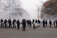 Kazakhstan giam giữ gần 10,000 người liên quan đến tình trạng bất ổn 