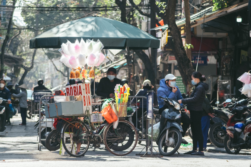 Chợ Tết đìu hiu vì COVID