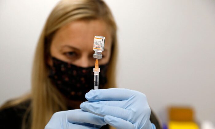 Khảo sát: 31% người Mỹ nói rằng họ chưa chích vaccine COVID-19