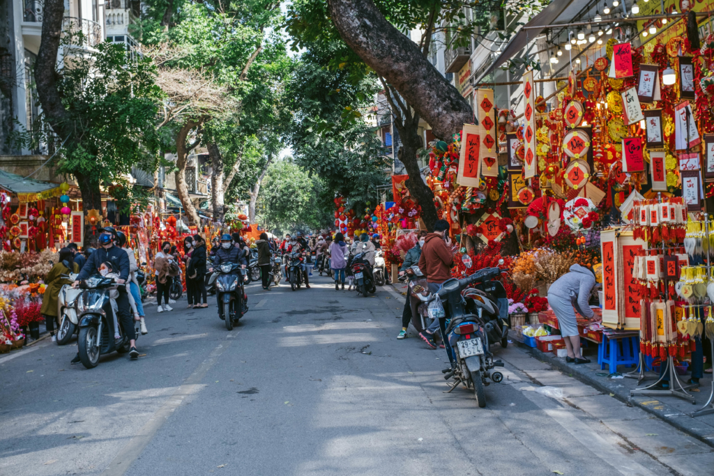 Chợ Tết đìu hiu vì COVID