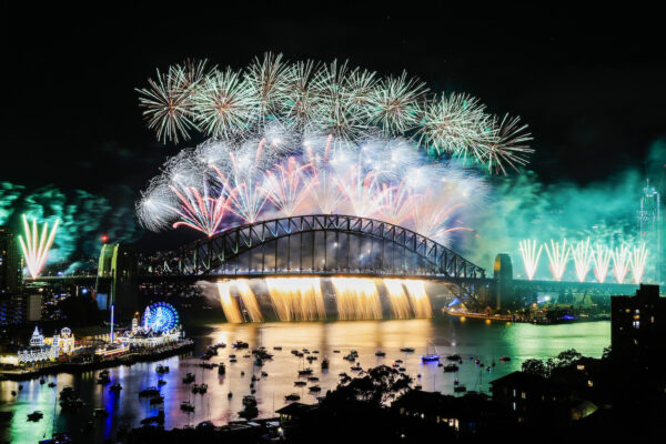 Úc đón chào năm mới 2022 với màn pháo hoa lộng lẫy