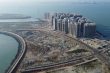 Cuộc khủng hoảng nợ của tập đoàn Evergrande gây áp lực lên các nhà cung cấp