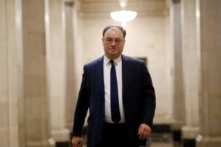 Thống đốc Ngân hàng Trung ương UK kêu gọi mọi người không yêu cầu tăng lương để chống lại lạm phát