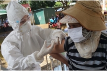 Việt Nam ngày 23/2: Tổng hơn 82,000 ca nhiễm mới, Hà Nội đề nghị học sinh tiểu học nội thành đến trường từ tháng 3