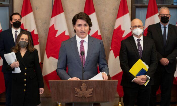 Thủ tướng Trudeau ban bố tình trạng khẩn cấp do các cuộc biểu tình phản đối quy định COVID-19