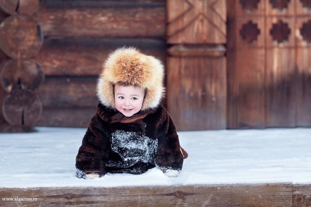 Nhiếp ảnh: Những em bé chập chững biết đi đáng yêu như búp bê Nga