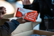 Kit xét nghiệm Trung Quốc sắp tới tay hàng triệu gia đình Mỹ