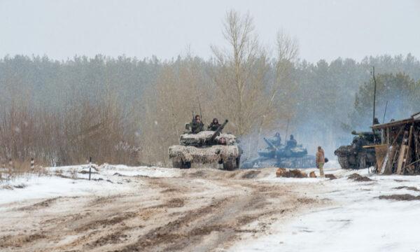 NATO ‘lạc quan một cách thận trọng’ trong bối cảnh có các báo cáo về việc Nga rút quân
