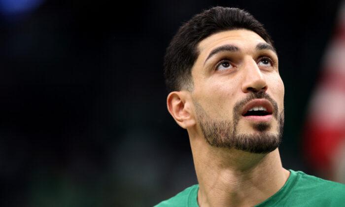 Cầu thủ Enes Kanter Freedom được đề cử giải Nobel hòa bình năm 2022