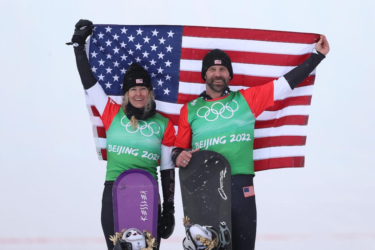 Cặp VĐV lớn tuổi nhất Hoa Kỳ giành HCV Olympic môn trượt ván tuyết địa hình