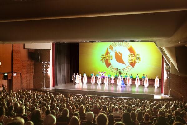 biểu diễn Shen Yun