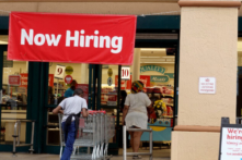 Số người Mỹ đang nhận tiền trợ cấp thất nghiệp ở mức thấp nhất kể từ năm 1970